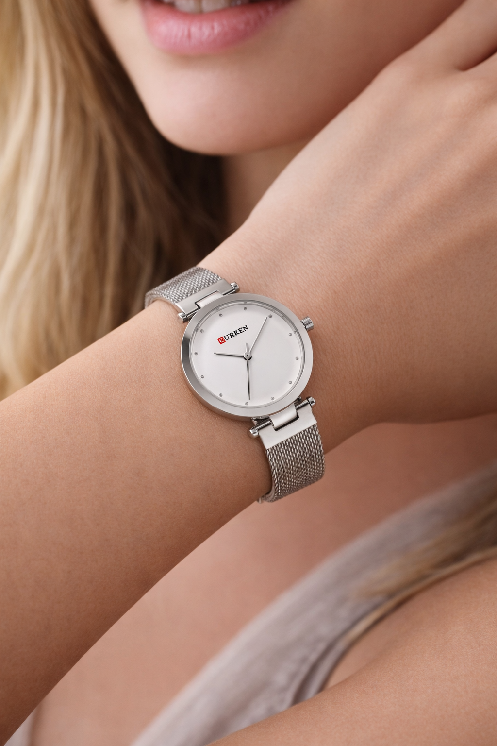 ساعة CURREN Minimal النسائية – ستيل فضي بتصميم عصري أنيق