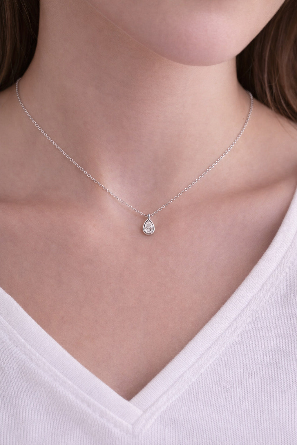 قلادة من الفضة عيار 925