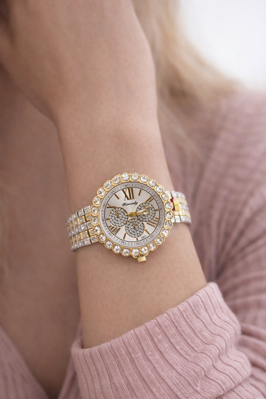 ساعة رينادي النسائية المرصعة بالكريستال – تصميم فاخر ثنائي اللون