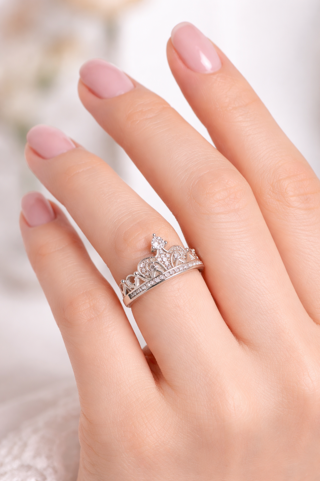 خاتم التاج الملكي المرصّع – Royal Crown Ring