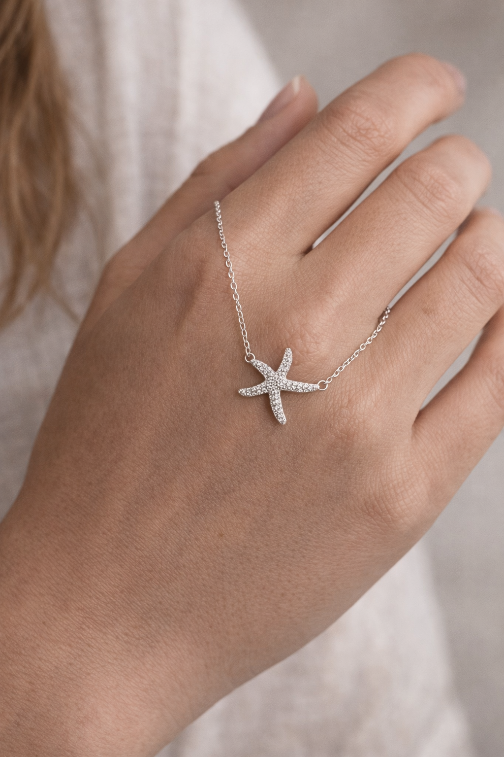 قلادة نجمة البحر المرصعة – فضة عيار 925