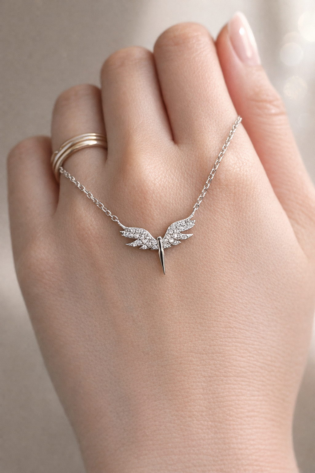 قلادة أجنحة الملاك اللامعة – Angel Wings Spark Necklace