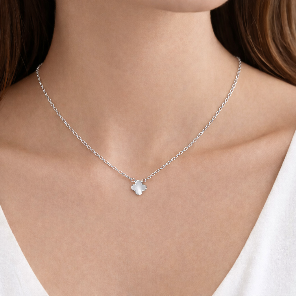 قلادة زهرة الفانكليف الناعمة – فضة 925