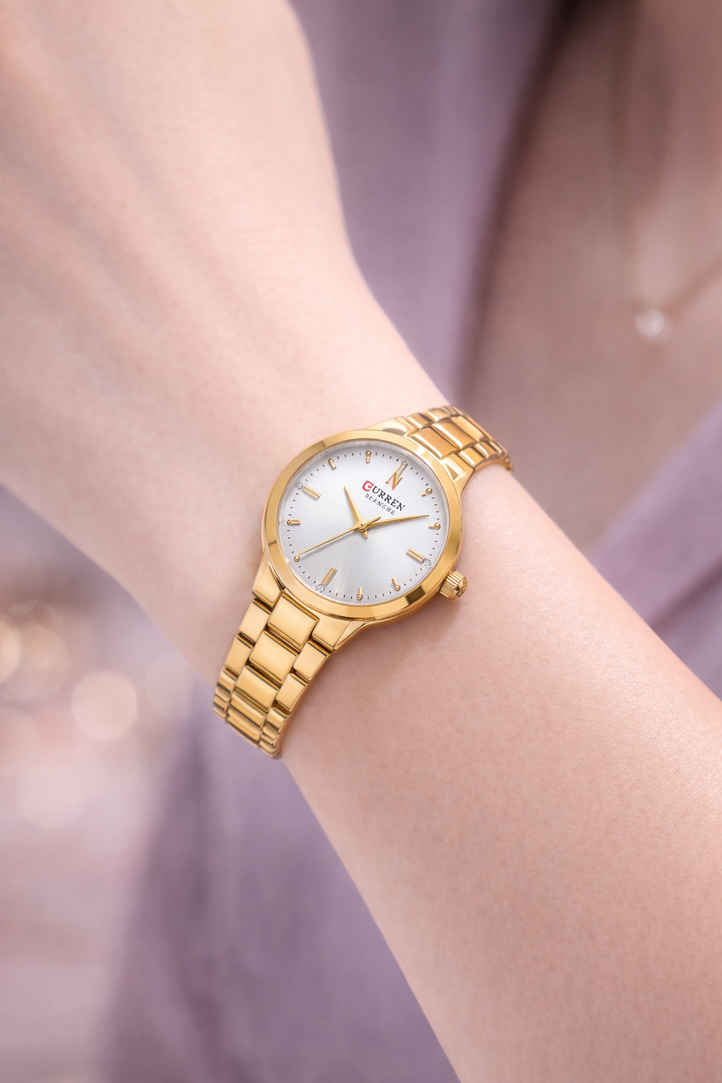 ساعة CURREN Blanche النسائية – الفخامة الذهبية الكلاسيكية