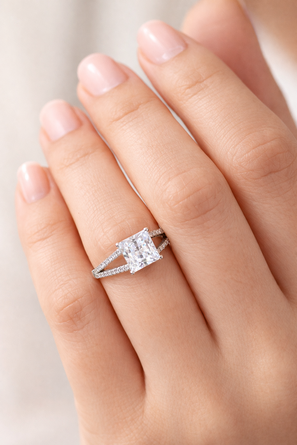 خاتم سوليتر فاخر بتصميم أميري – Princess Cut Silver Ring